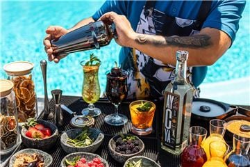 Creatividad y cócteles: nuevas experiencias para Grupos y Convenciones que celebran las tradiciones mexicanas en Velas Resorts