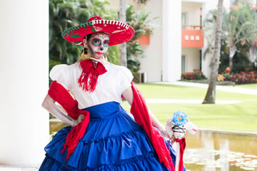 Celebra el Día de Muertos con Velas Resorts del 31 de octubre al 4 de noviembre