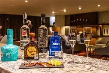 Grand Velas Los Cabos celebra el espíritu mexicano, con una nueva degustación de platillos y bebidas ancestrales para el Mes de la Independencia de México