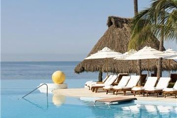 Velas Resorts nombrado entre los mejores resorts del mundo por los premios Travelers' Choice Awards 2022 de Tripadvisor