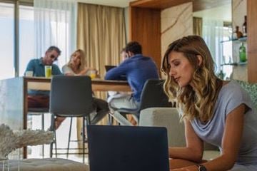 “MICE Takeovers” fomentan la creatividad y colaboración entre grupos en Velas Resorts