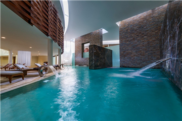 Descuentos en suites, estancia para niños incluida, crédito en el resort y más este verano en Velas Resorts